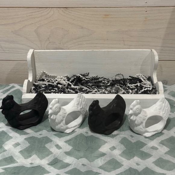 Handmade Refurbished Rustic Farmhouse Caddy With Ceramic Chicken Napkin Holders - Picture 2 of 8